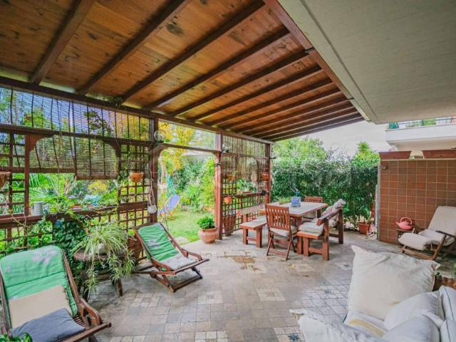 Villa a schiera in vendita a Roma via giovacchino forzano, Talenti Monte Sacro