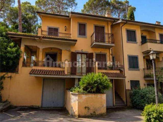 Villa a schiera in vendita a Roma via Giulio Galli, 41, La Giustiniana