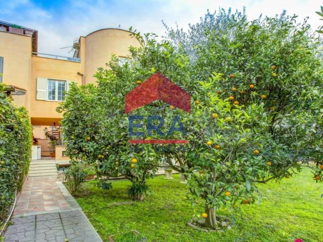 Villa a schiera in vendita a Roma via San Candido, 94, Infernetto