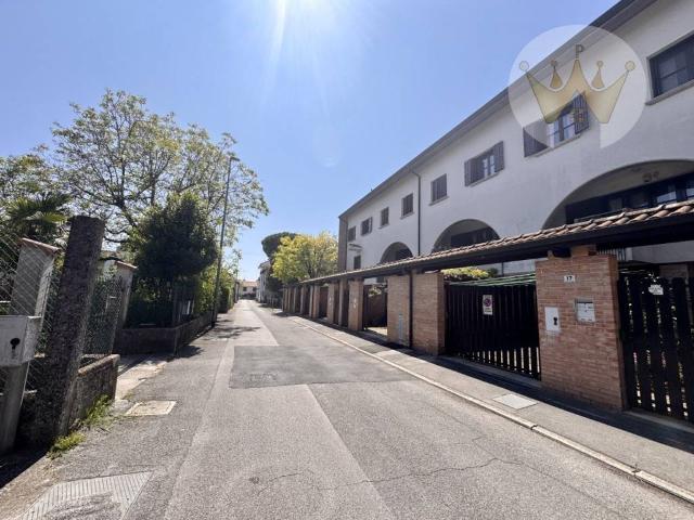 Villa a schiera in vendita a Staranzano via Silvio Slataper 19