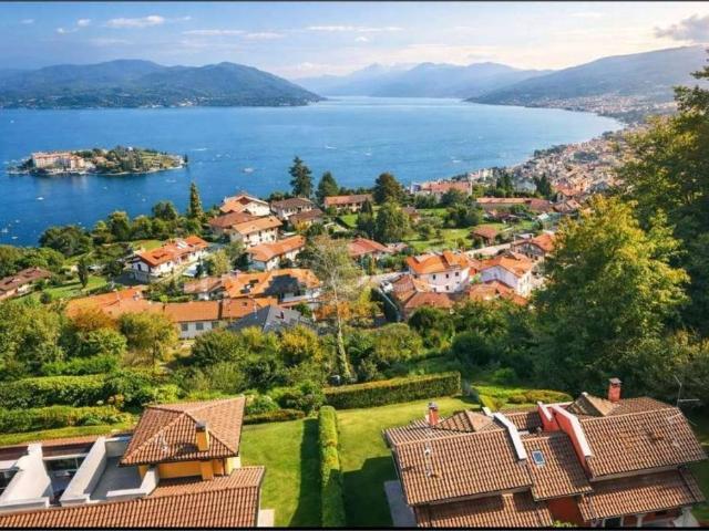Villa a schiera in vendita a Stresa
