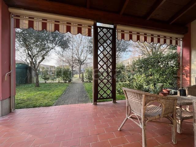 Villa a schiera in vendita a Santa Maria, Novellara