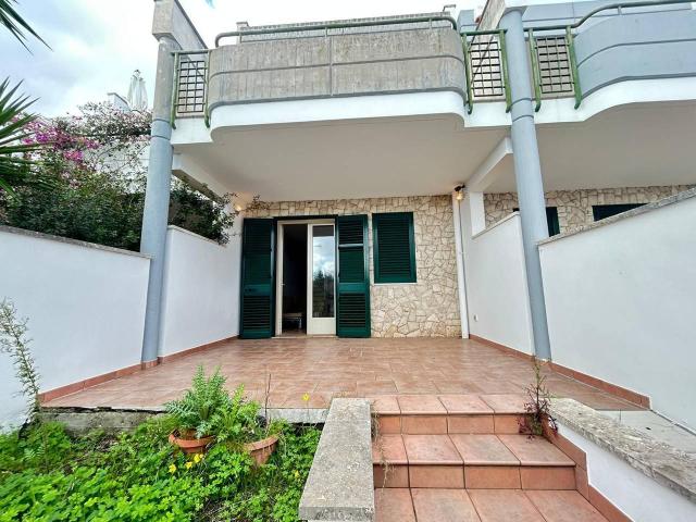 Villa a schiera in vendita a Santa Cesarea Terme