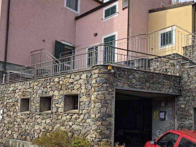 Porzione di casa in vendita a Savona