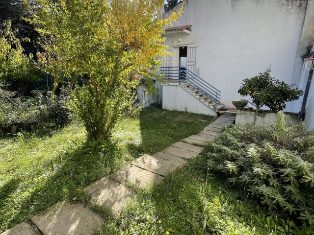 VILLA A SCHIERA in VENDITA a SCARLINO PORTIGLIONI di 3 vani