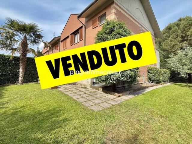 Villa a schiera in vendita a Segrate via Olona