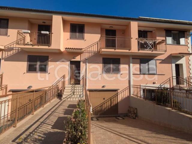Villa a schiera in vendita a Solarino viale carrubba, snc