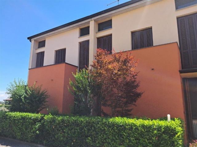 Villa a schiera in vendita a Sorbolo Mezzani via Mario Clivio 19