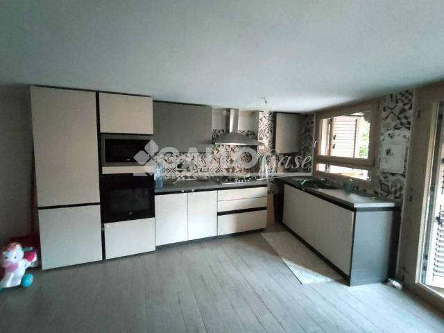 Villa a schiera in vendita a Spezzano della Sila via delle Viole, Camigliatello Silano