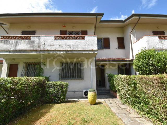 Villa a schiera in vendita a Vaiana, Forte dei Marmi