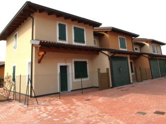 Villa a schiera in vendita a Valsamoggia