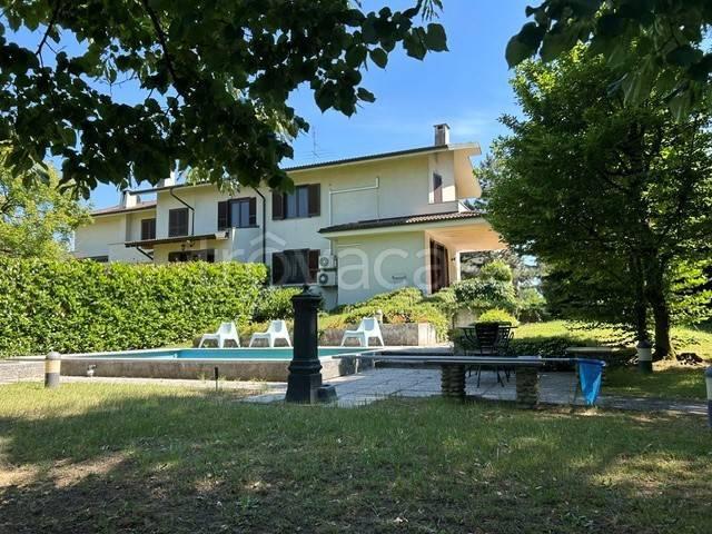 Villa a schiera in vendita a Vermezzo con Zelo via Grazia Deledda