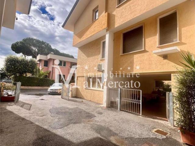 Villa a schiera in vendita a Viareggio