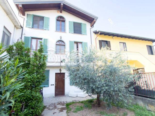 Villa a schiera in vendita a Vigevano strada Nuova, 25A