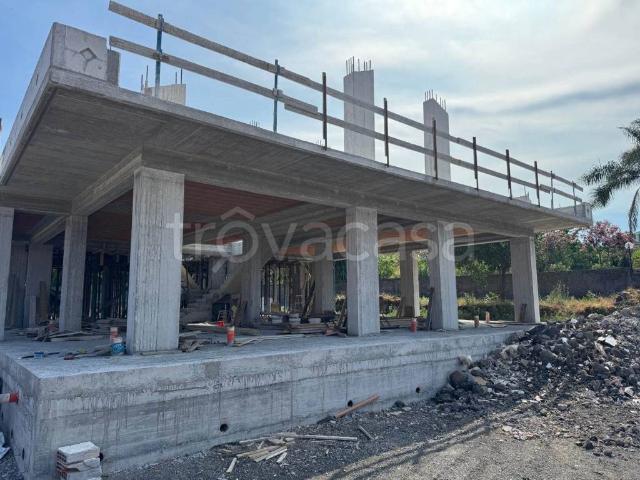 Villa a schiera in vendita ad Aci Sant'Antonio