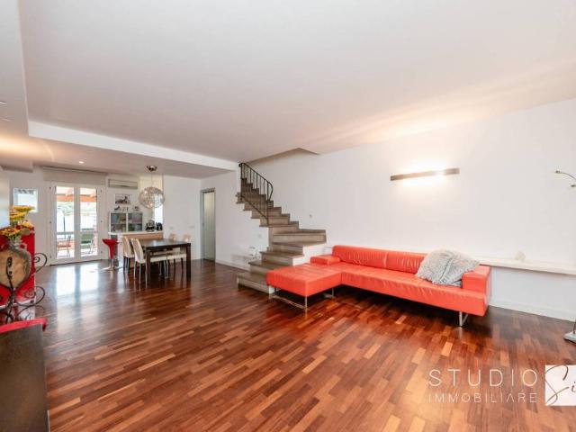 Villa a schiera in vendita ad Agliana via Gerusalemme