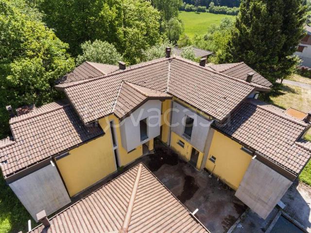 Villa a schiera in vendita ad Alta Valle Intelvi via Alessandro Volta