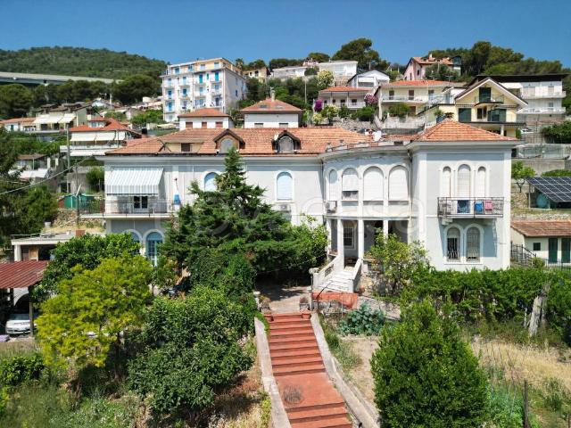Villa a schiera in vendita ad Andora via del Poggio, 53, Marina Di Andora