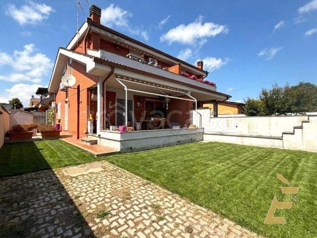 Villa a schiera in vendita ad Ardea via corona boreale, 9, Colle Romito