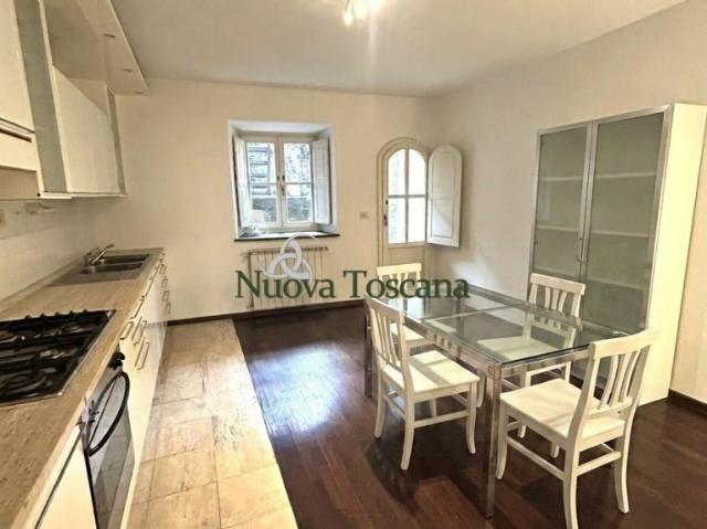 Villa a schiera in vendita ad Arezzo via delle Fosse, Centro città