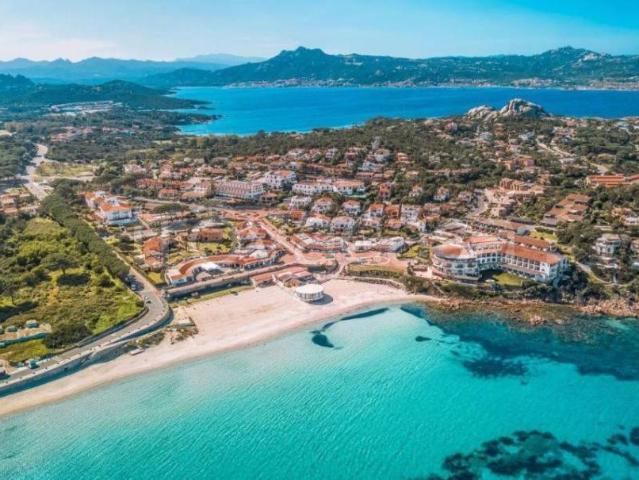 Villa a schiera in vendita ad Arzachena
