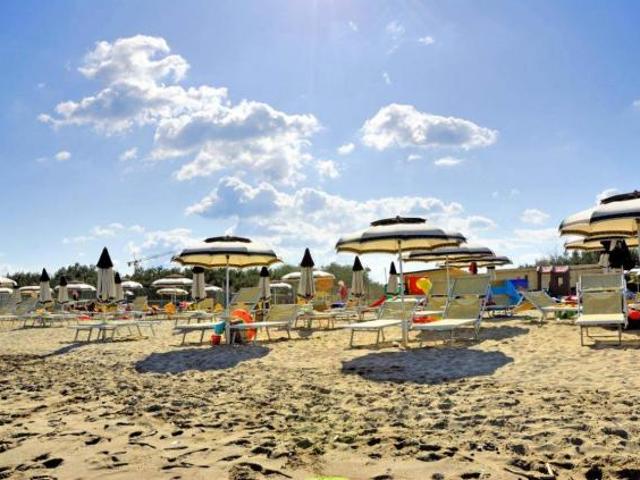 Villa a schiera in Vendita in zona LIDO ADRIANO