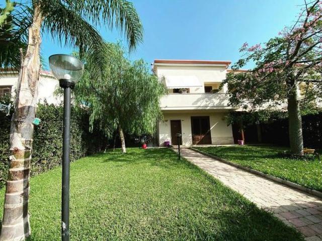 Villa a schiera Siracusa. Rif.: Cod. rif 3318835VRG