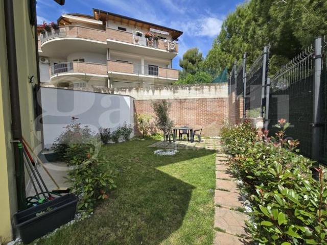 Villa a schiera Roseto degli Abruzzi. Rif.: Cod. rif 3317437VRG