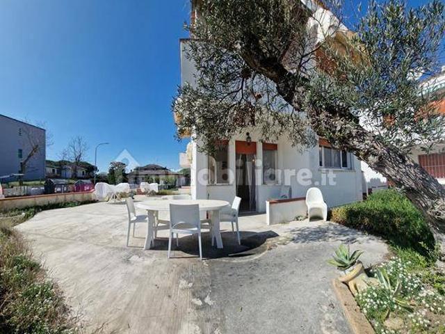 Villa a schiera via Asiago, Lido degli Scacchi, Lido di Pomposa, Comacchio