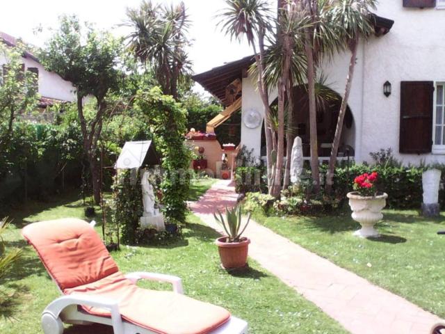 Villa a schiera via Bregoscia, 29, Marina Verde, Renella, Montignoso