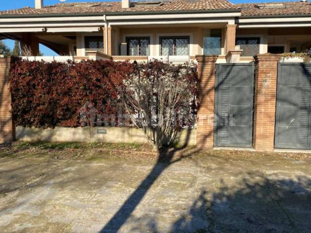 Villa a schiera via Corrado Parona, Castel di Leva, Roma