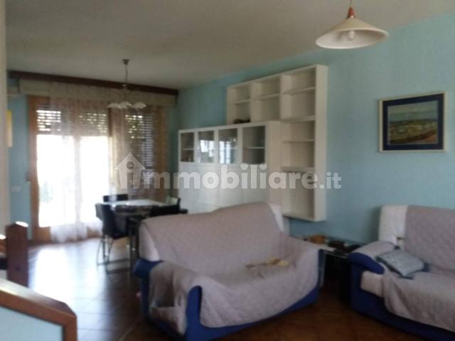 Villa a schiera via del Faggiolo 12, Borgo Panigale, Bologna