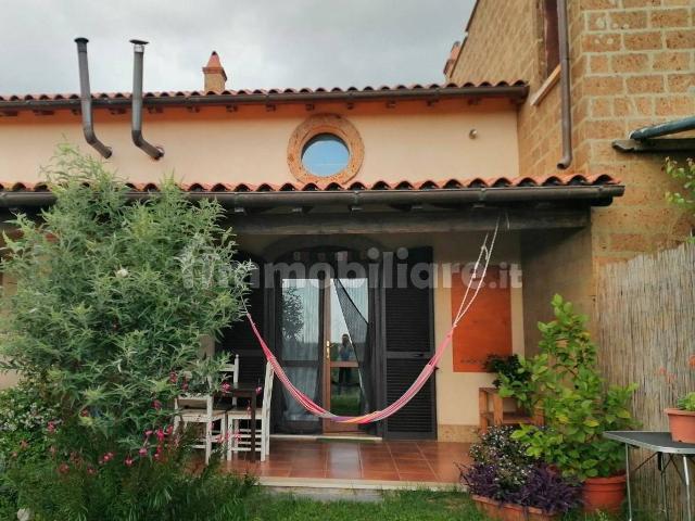 Villa a schiera via di Tarquinia 21, Canino