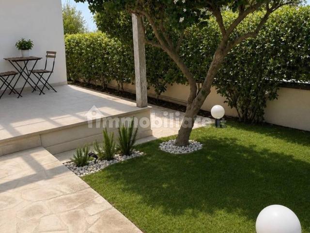 Villa a schiera via Fabrizio De Andrè 24, Contrade di Marina di Ragusa, Ragusa