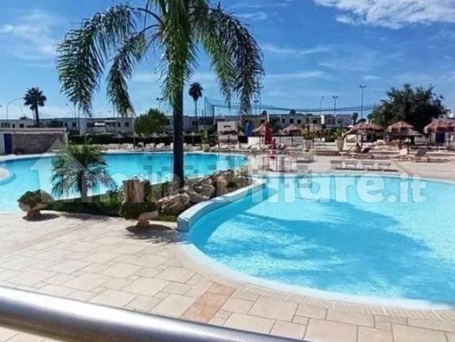 Villa a schiera via Francia 16, Eurovillage, Porto Cesareo