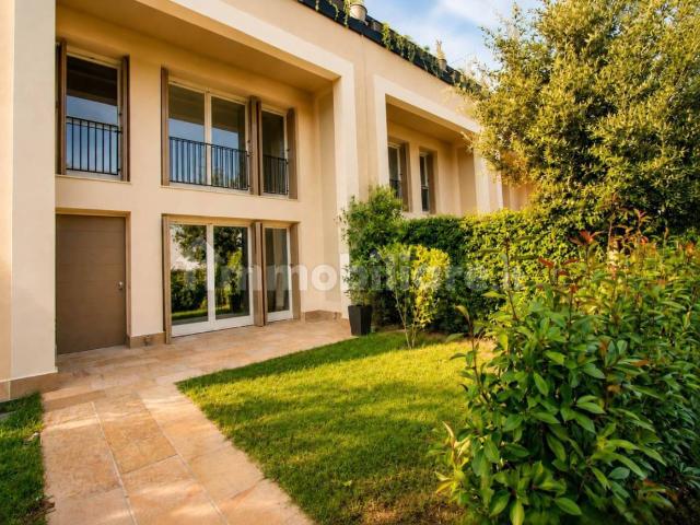 Villa a schiera via Lombardia 9, Centro, Cusago