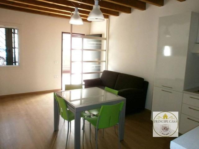 Villa a schiera via Principe Umberto 54/B, Centro Storico, Este