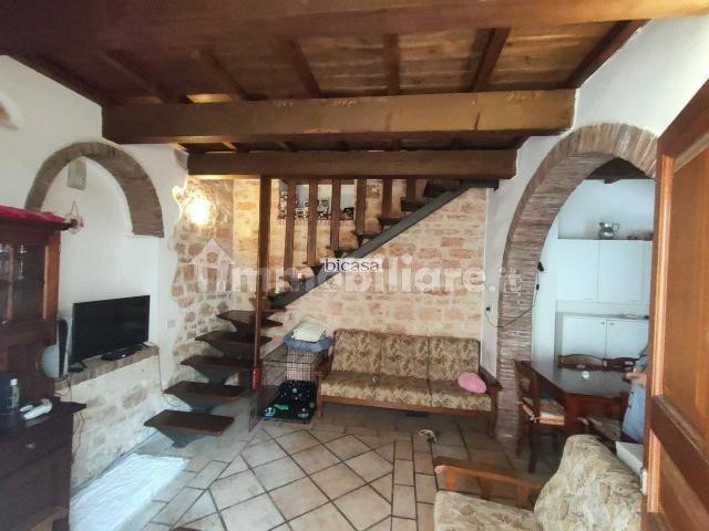 Villa a schiera via Roma, Centro, Frontone