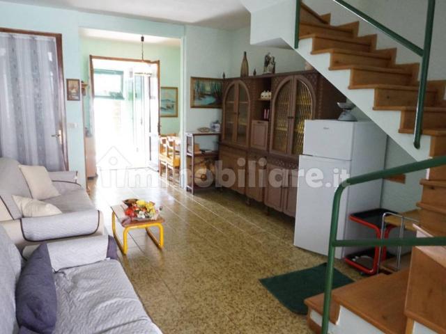 Villa a schiera viale Canada 9, Lido delle Nazioni, Comacchio