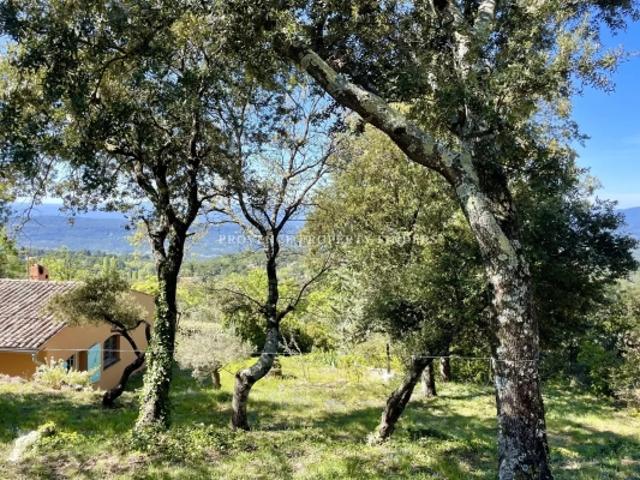 Villa à Tourtour, vue magnifique sur les Maures, la Ste Baume, la Ste Victoire