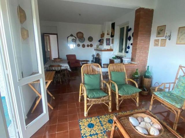 Villa a trabia localita' sant'onofrio c.da carape'