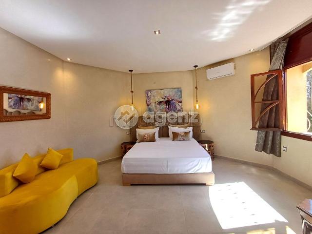 Villa à vendre 4 300 m², 8 chambres Masmoudi Marrakech