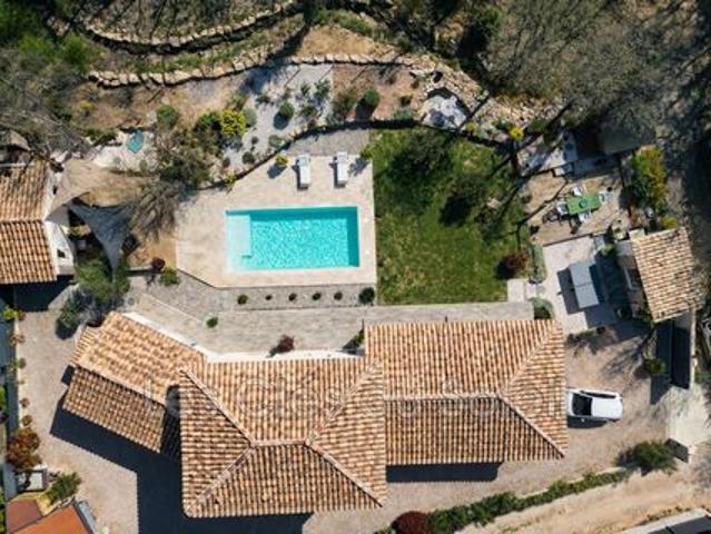Villa à vendre sur Forcalqueiret