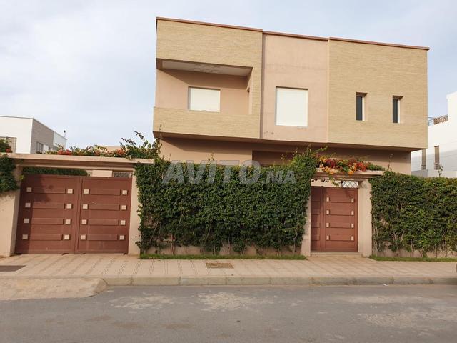 Villa à Vendre •