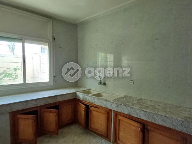 Villa à vendre 322 m², 11 chambres Route Immouzer Fès