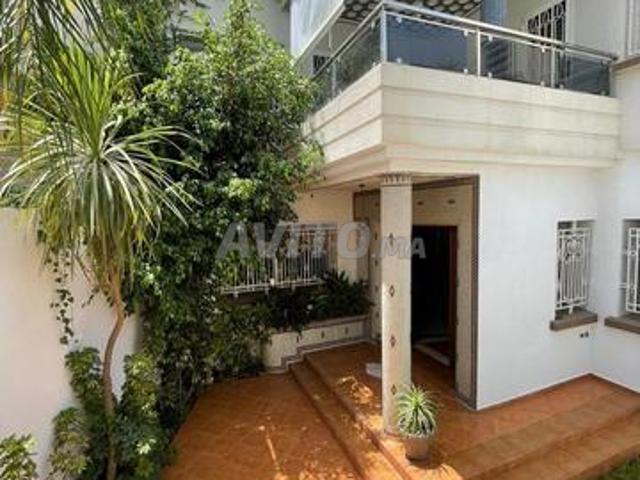 Villa à vendre 350 m² meknes hamria