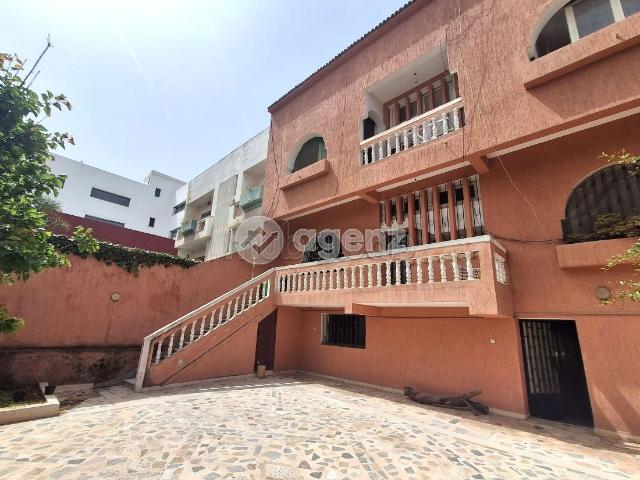 Villa à vendre 366 m², 5 chambres Oulfa Casablanca