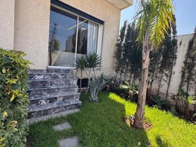 Villa à vendre à Bouskoura Ville