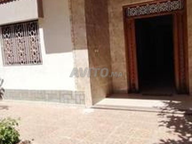 Villa à vendre à côté de la route de Rabat