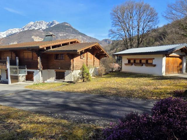 Villa à vendre à Giez